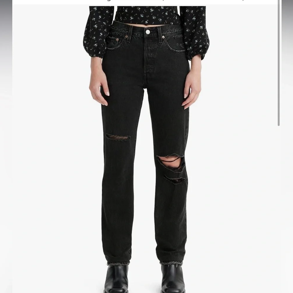 Levi 501 Jean - Picture 3 of 16